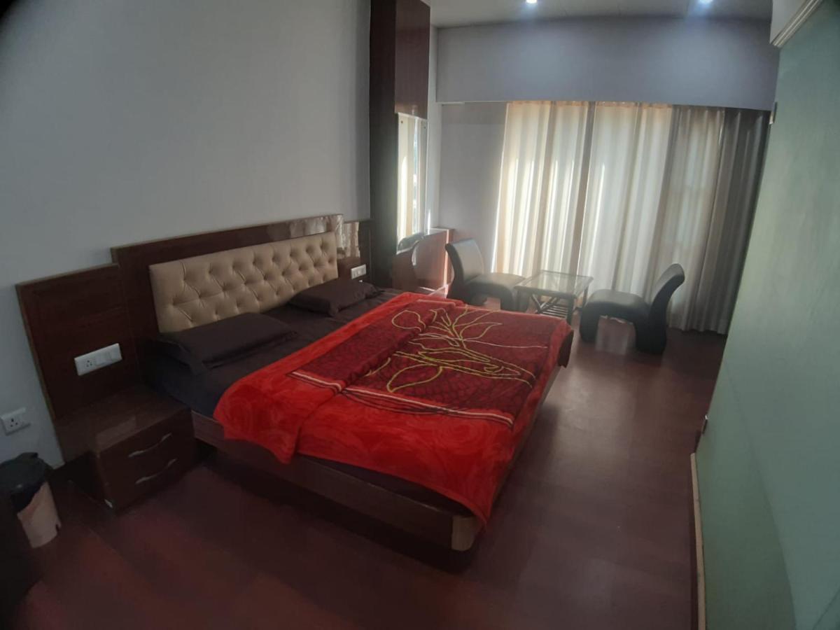 Destiny Hotel Solan Екстер'єр фото